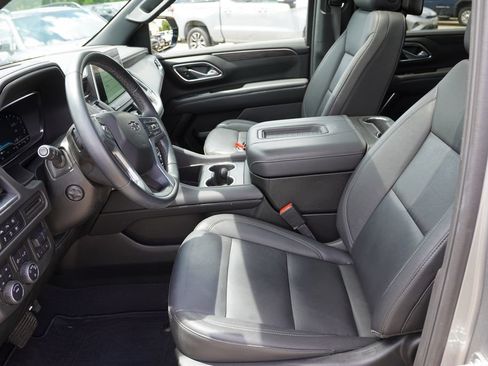 Certified 2024 Chevrolet Tahoe Z71 w/ Luxury Package AWD/4WD image 7