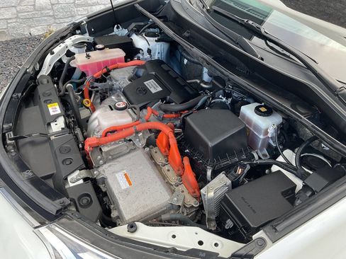 Used 2017 Toyota RAV4 Limited image 51