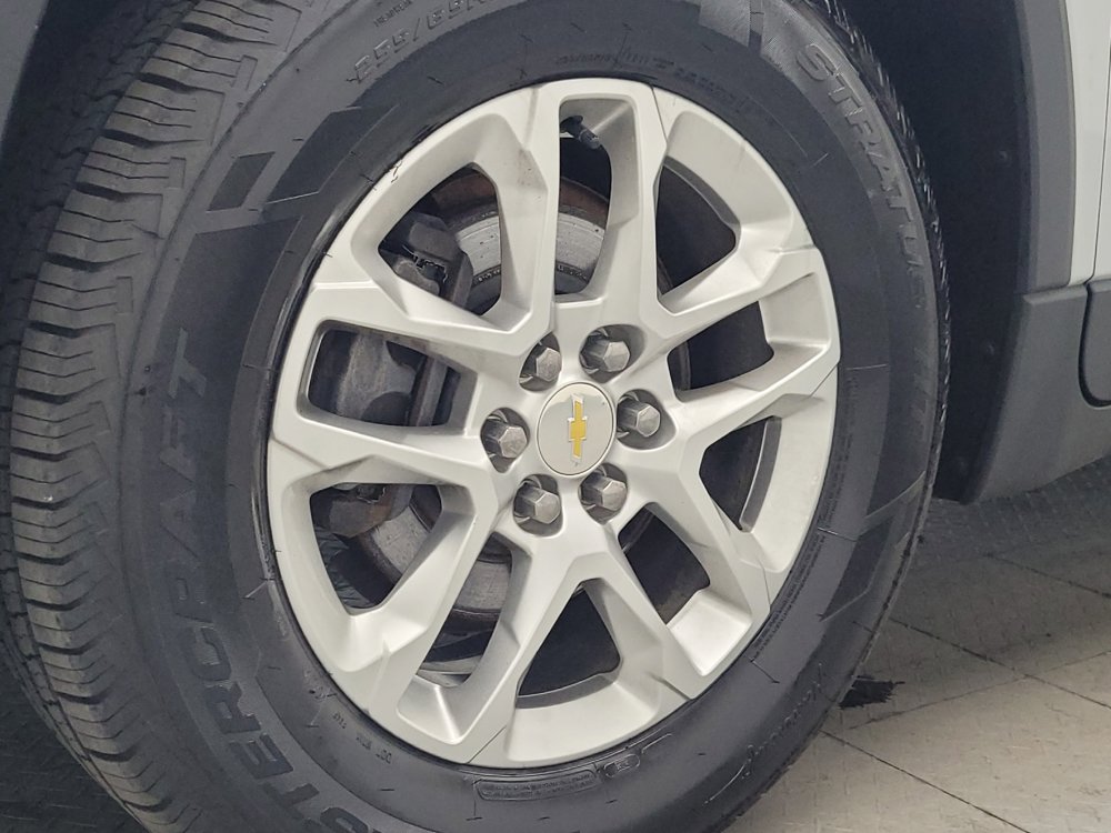 Used 2020 Chevrolet Traverse LS w/ LPO, Blackout Package AWD/4WD image 31