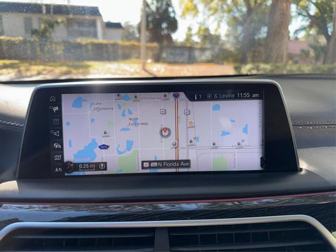 Used 2017 BMW 750i xDrive image 23