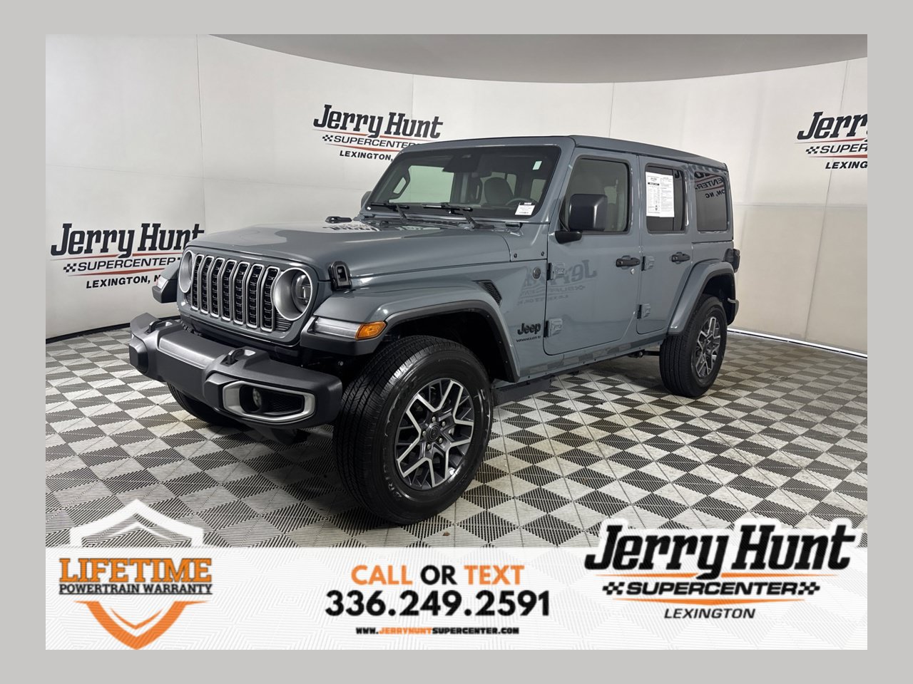 Used 2026 Jeep Wrangler Unlimited Sahara AWD/4WD image 1