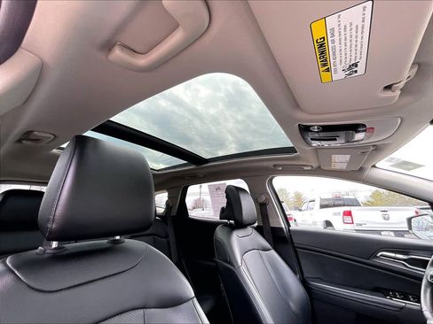 Used 2023 Kia Sportage SX AWD/4WD image 7