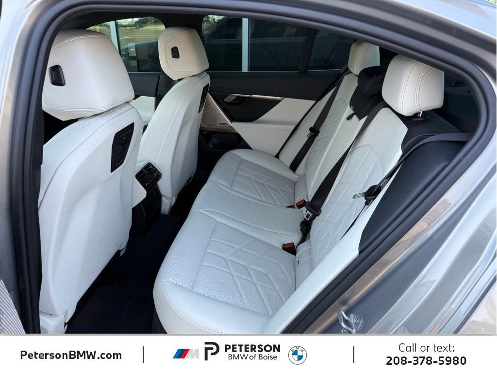 Used 2024 BMW 530i w/ Premium Package RWD image 15
