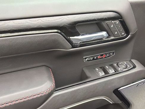 Used 2025 GMC Sierra 1500 AT4X image 33