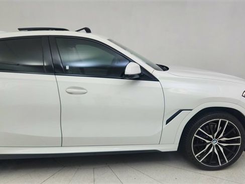 Used 2023 BMW X6 xDrive40i w/ Executive Package image 8