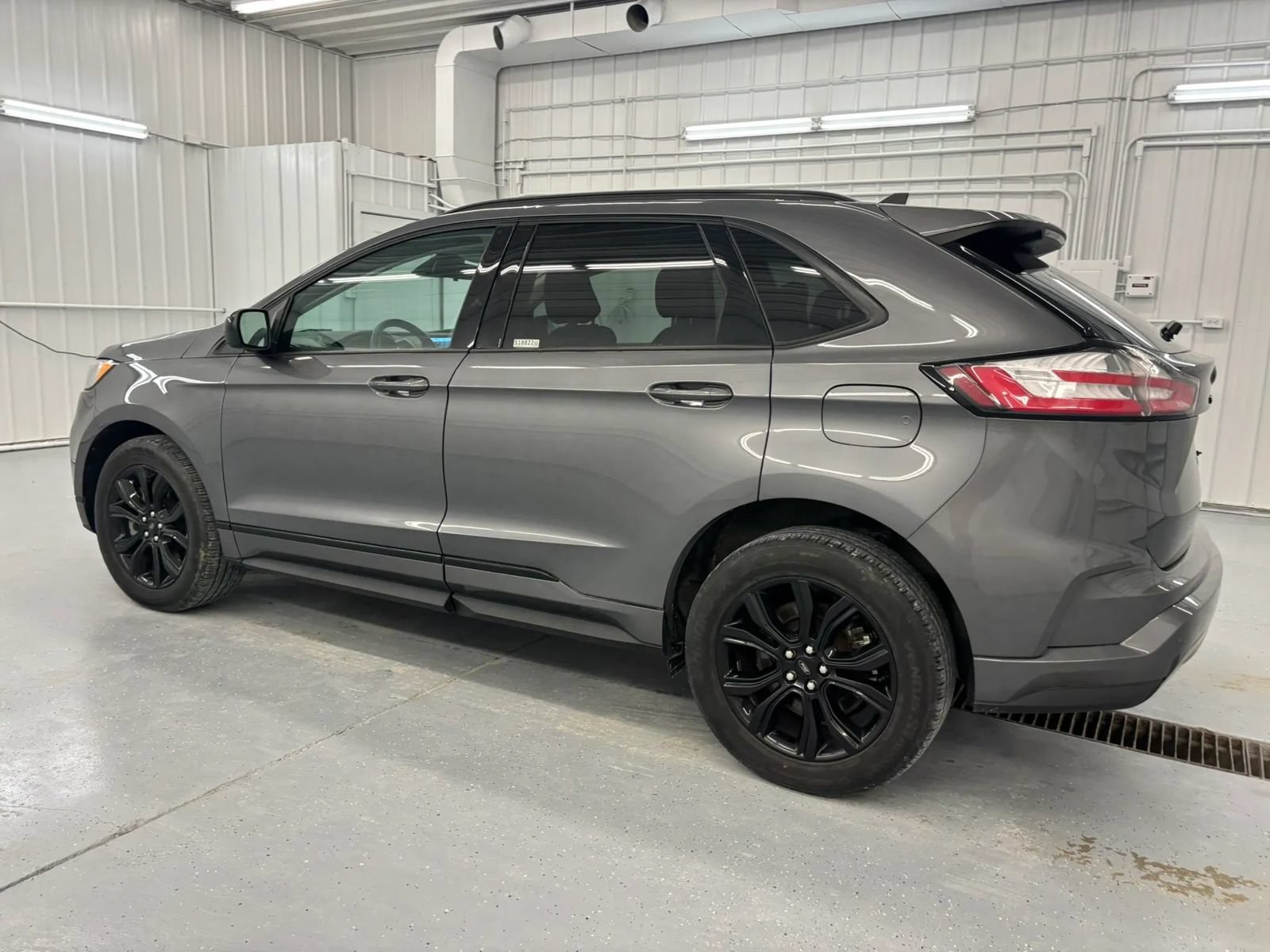 Used 2022 Ford Edge SE w/ Black Appearance Package AWD/4WD image 6