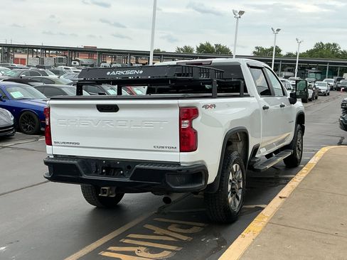 Used 2022 Chevrolet Silverado 2500 Custom w/ Custom Value Package AWD/4WD image 8