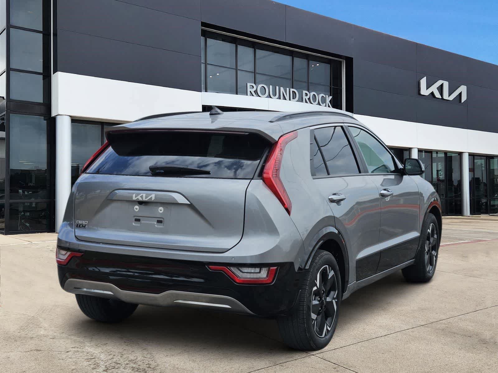 Certified 2023 Kia Niro Wave w/ Wave Preserve Package FWD image 6