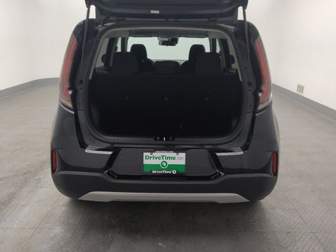 Used 2023 Kia Soul LX image 29