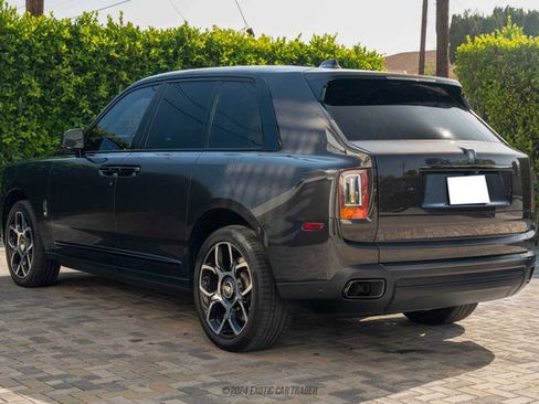 Used 2020 Rolls-Royce Cullinan Black Badge image 6