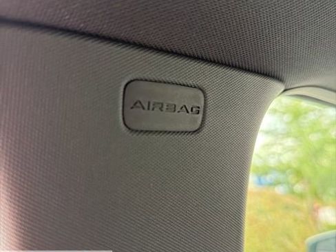 Used 2025 Jeep Grand Cherokee Laredo w/ Luxury Tech Group I image 34