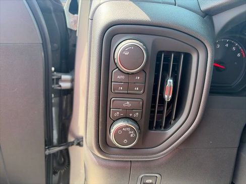 New 2026 Chevrolet Silverado 1500 Custom Trail Boss w/ LPO, Dark Essentials Package AWD/4WD image 19