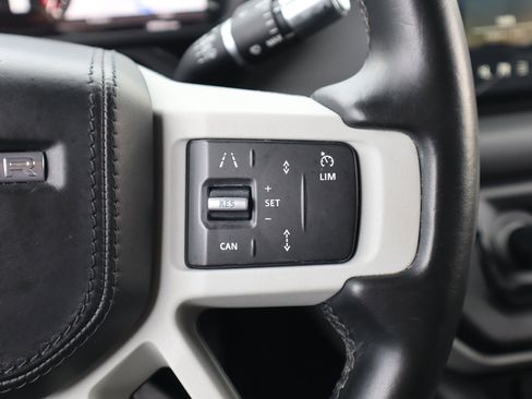 Used 2020 Land Rover Defender 110 HSE image 21