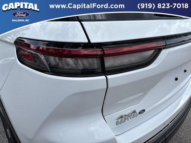 Used 2022 Jeep Grand Cherokee Limited w/ MOPAR Finishing Package AWD/4WD image 15