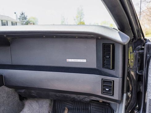 Used 1989 Chevrolet Camaro LT RWD image 35