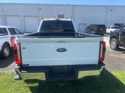 Used 2024 Ford F450 Lariat w/ Lariat Ultimate Package AWD/4WD image 4
