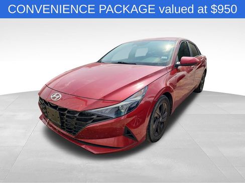 Used 2021 Hyundai Elantra SEL w/ Convenience Package FWD image 2
