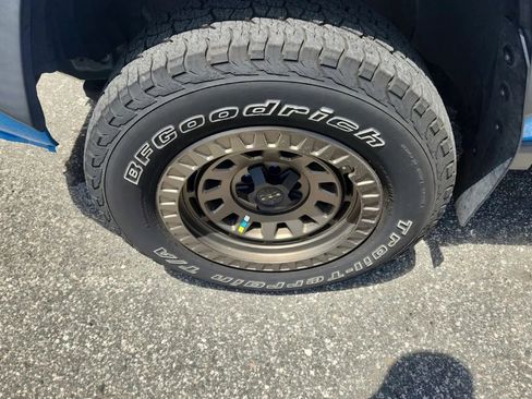 Used 2019 Toyota RAV4 Adventure AWD/4WD image 2