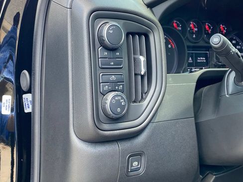 Used 2024 Chevrolet Silverado 2500 Custom w/ Custom Convenience Package AWD/4WD image 12
