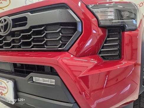 New 2025 Toyota Tacoma TRD Off-Road image 13