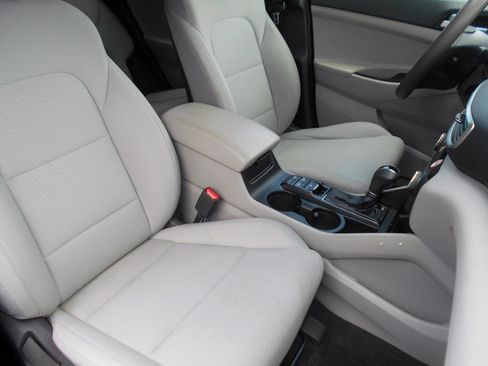 Used 2019 Hyundai Tucson SE image 23