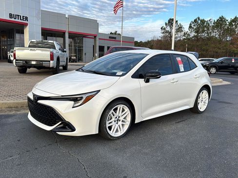 New 2026 Toyota Corolla SE image 2