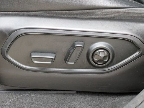 Used 2022 Jeep Grand Cherokee Limited image 23