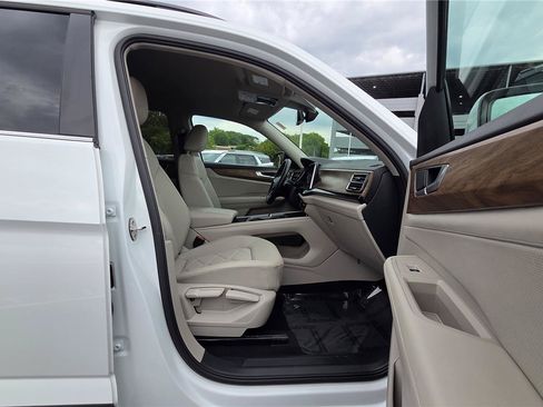 Certified 2026 Volkswagen Atlas SE AWD/4WD image 33