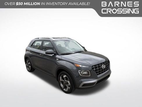 Used 2024 Hyundai Venue SEL FWD image 1