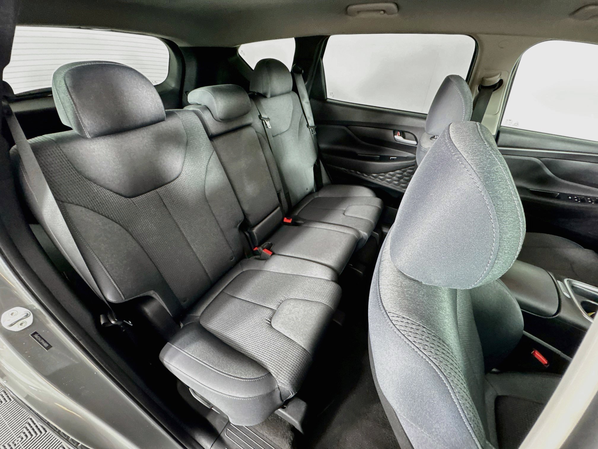 Used 2023 Hyundai Santa Fe SEL w/ Cargo Package FWD image 31