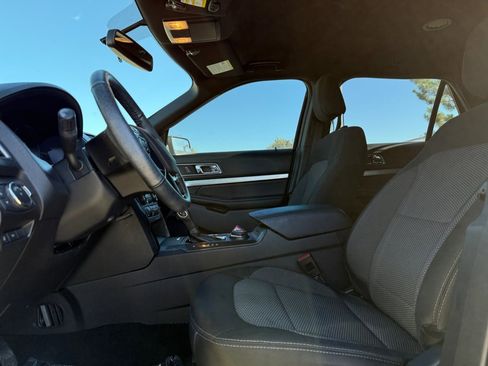 Used 2018 Ford Explorer XLT w/ Equipment Group 201A image 16