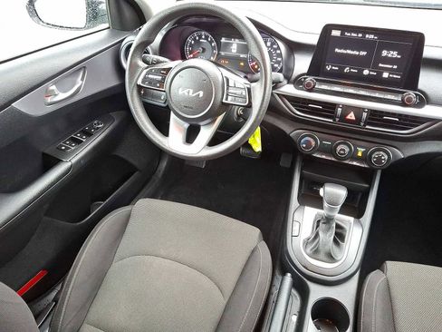 Used 2022 Kia Forte LXS image 10