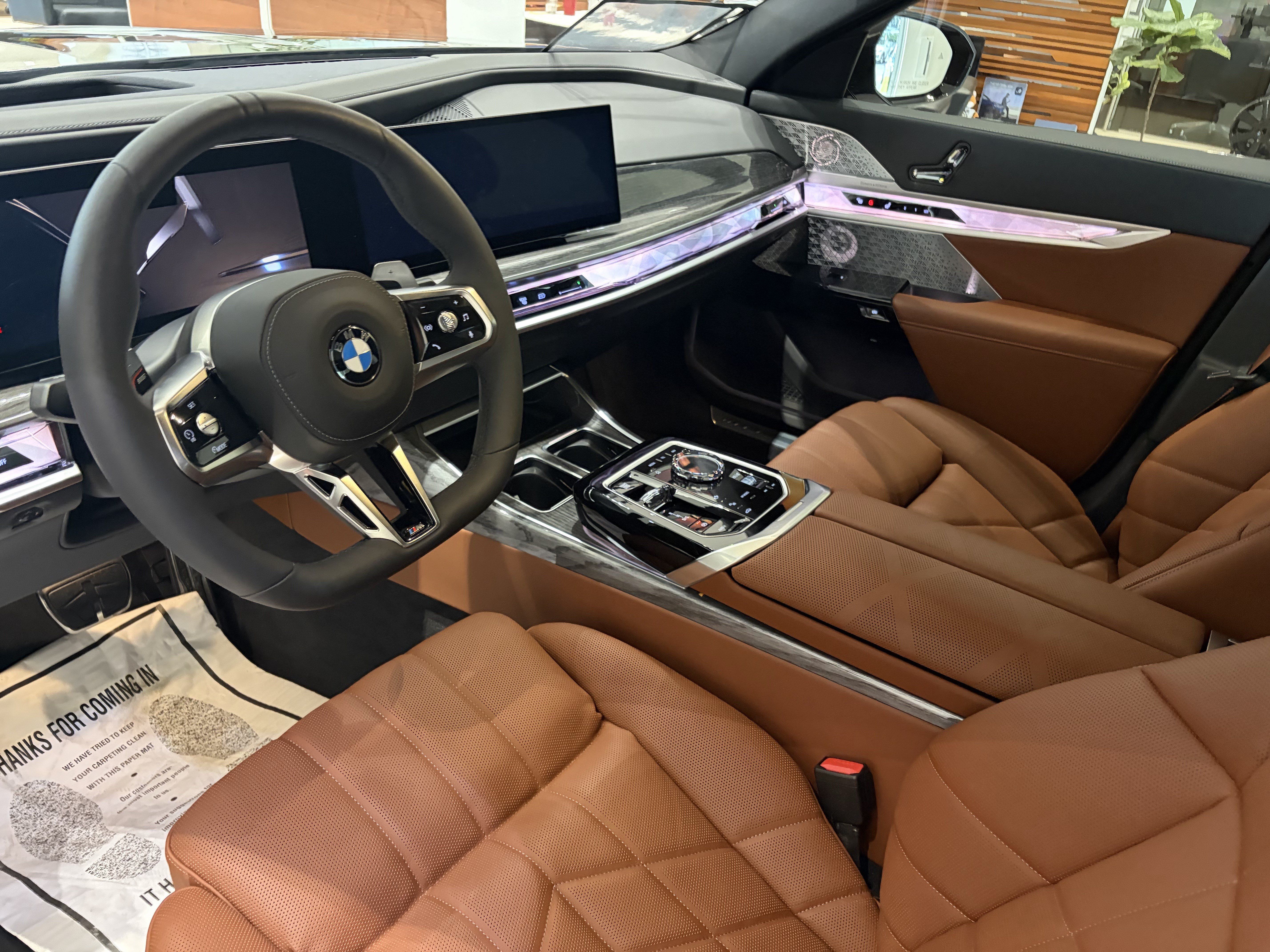 Certified 2025 BMW 760i xDrive w/ Executive Package AWD/4WD image 11
