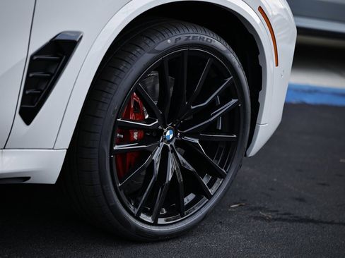 New 2026 BMW X5 xDrive40i w/ M Sport Package image 5