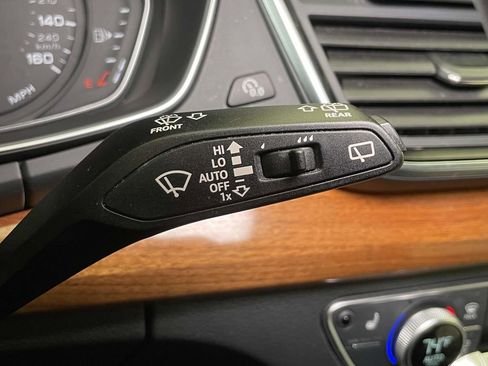 Used 2023 Audi Q5 2.0T Premium w/ Convenience Package image 41