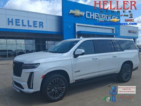Used 2023 Cadillac Escalade ESV V AWD/4WD image 1