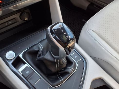 Certified 2023 Volkswagen Tiguan SE R-Line image 18