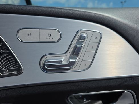Certified 2025 Mercedes-Benz GLS 450 4MATIC image 18