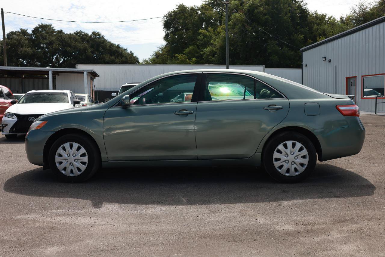 Used 2007 Toyota Camry LE FWD image 3