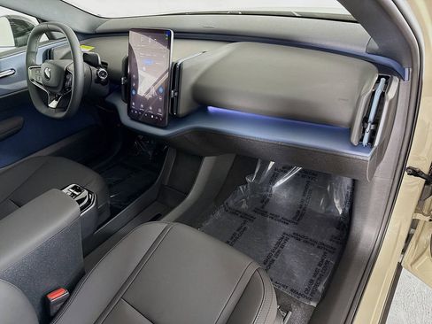 New 2026 Volvo EX30 Plus w/ Protection Package image 29