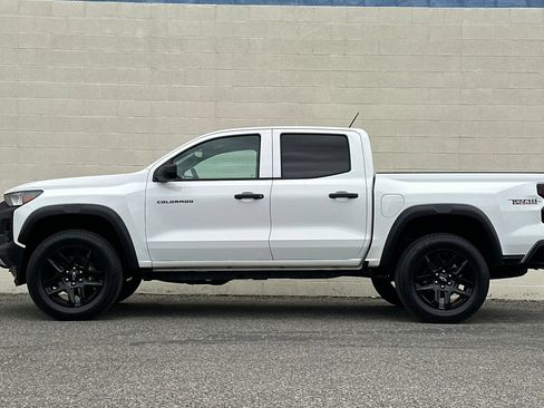Certified 2023 Chevrolet Colorado Trail Boss w/ Advanced Trailering Package AWD/4WD image 7