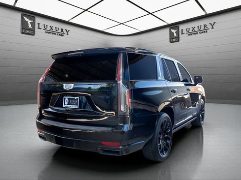 Used 2022 Cadillac Escalade Sport Platinum w/ LPO, ONYX Package AWD/4WD image 8