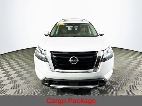 Certified 2025 Nissan Pathfinder Platinum AWD/4WD image 5