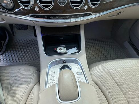 Used 2014 Mercedes-Benz S 550 Sedan image 32