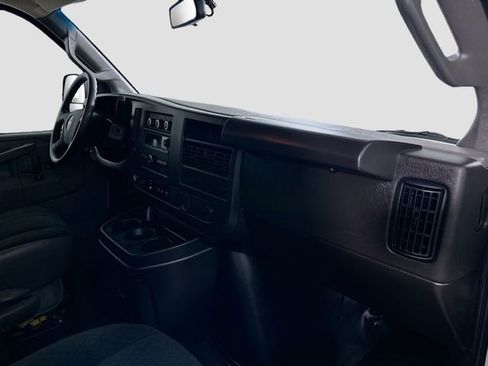 Used 2024 GMC Savana 2500 w/ Driver Convenience Package image 23