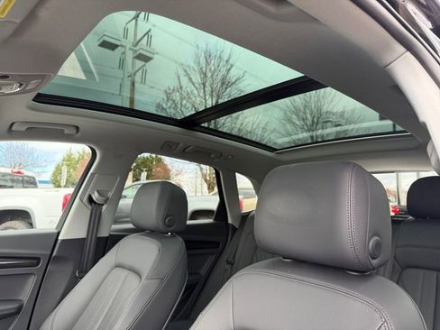 Used 2019 Audi Q5 2.0T Premium Plus w/ Premium Plus Package image 34