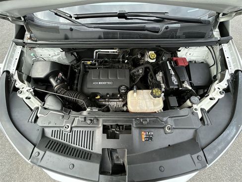 Used 2018 Chevrolet Trax LS image 14