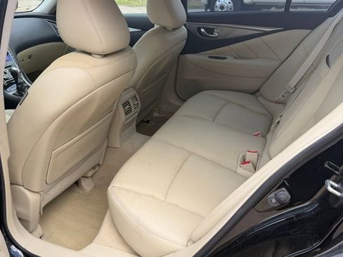 Used 2017 INFINITI Q50 3.0t Premium w/ Driver Assistance Package image 9