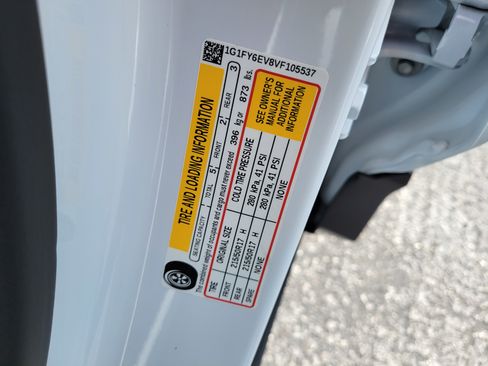 New 2027 Chevrolet Bolt LT w/ Comfort Package FWD image 38
