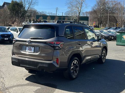 Certified 2025 Subaru Forester Premium image 5